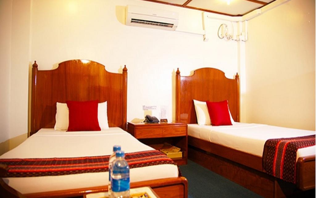 Yoma Hotel Γιανγκόν Εξωτερικό φωτογραφία
